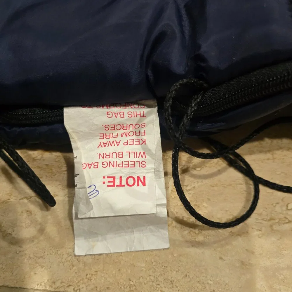 Coleman Brazos sleeping bag 20-30‎ degrees navy blue roll up lined